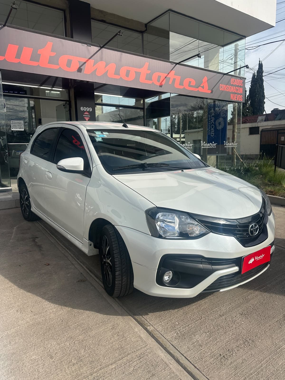 Toyota Etios xls 5 ptas